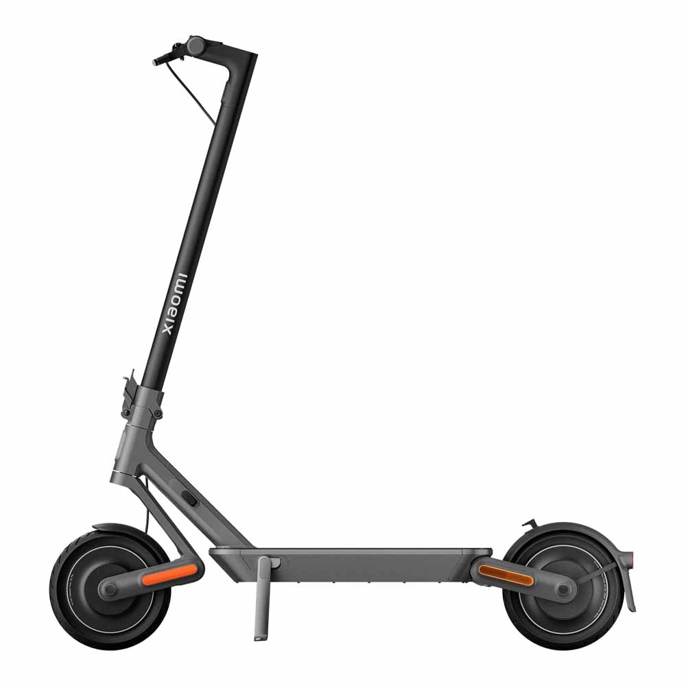 Xiaomi Electric Scooter 4 Ultra Black: Dual Suspension System, 25 km/h Maximum Speed, and 70 km Super Long Range Battery Life